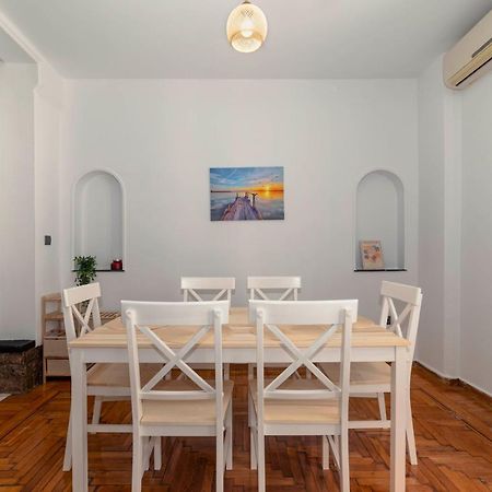 Spacious 2Bd Apartment Next To Athens Archeological Museum Exteriör bild