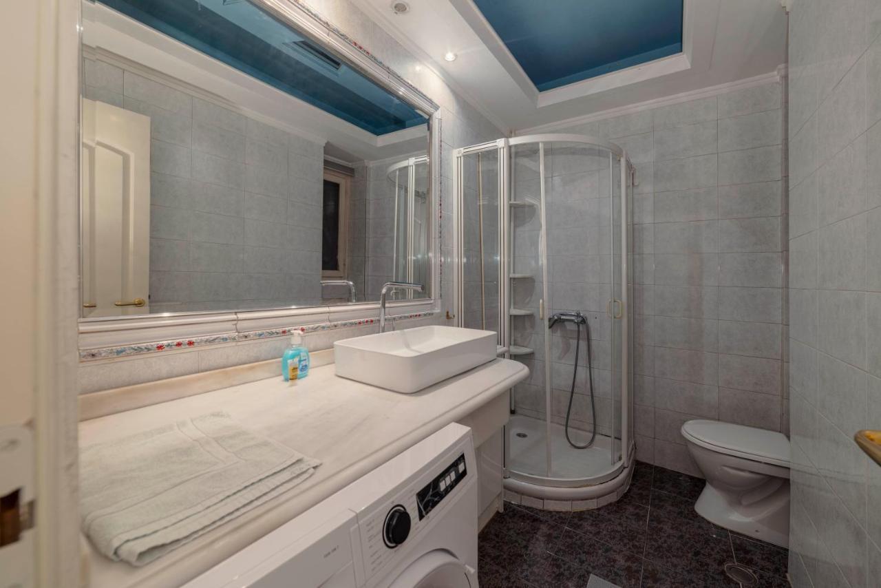 Spacious 2Bd Apartment Next To Athens Archeological Museum Exteriör bild