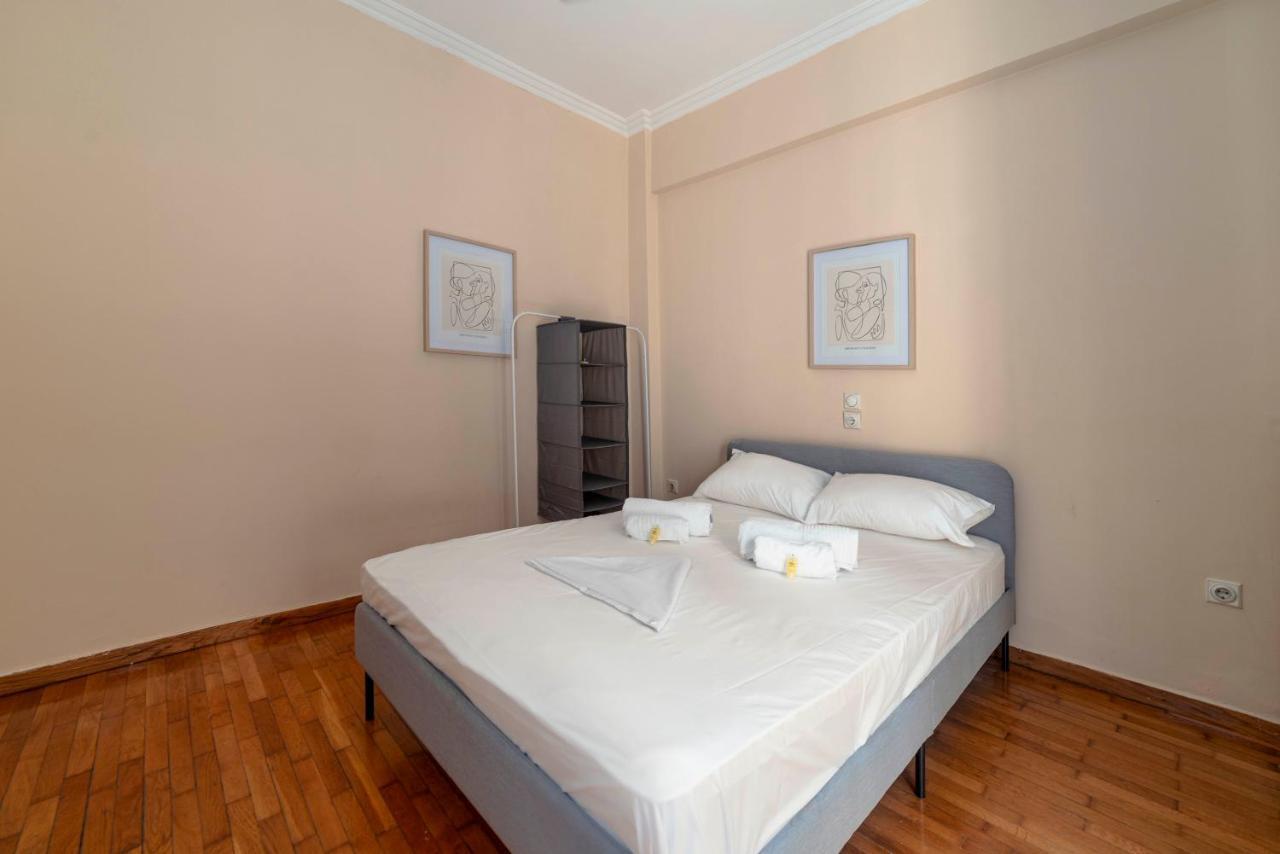 Spacious 2Bd Apartment Next To Athens Archeological Museum Exteriör bild
